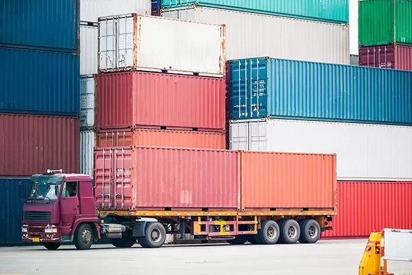 armazenamento-de-carga-de-container-em-sao-paulo-600x400